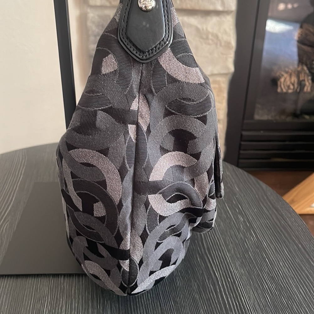 Coach Kristin Chain Link Op Art Hippie Shoulder 1875 Hobo Bag - Picture 7 of 13